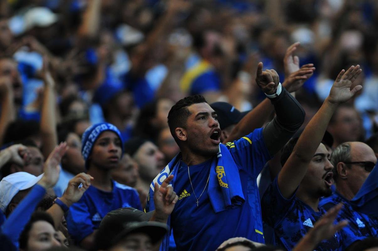Fotos da torcida do Cruzeiro no jogo contra o Sampaio Corra