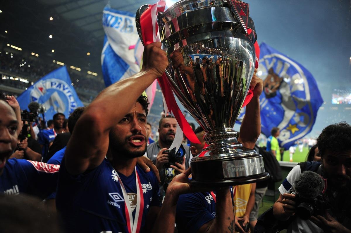 Festa do Cruzeiro com a conquista do Campeonato Mineiro sobre o Atltico