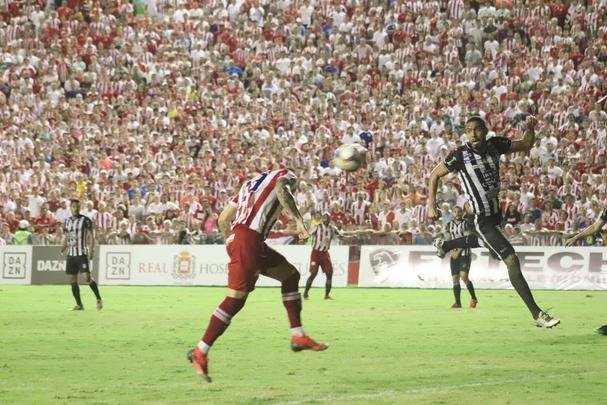 Equipes se enfrentaram pela 13 rodada da competio no estdio dos Aflitos.