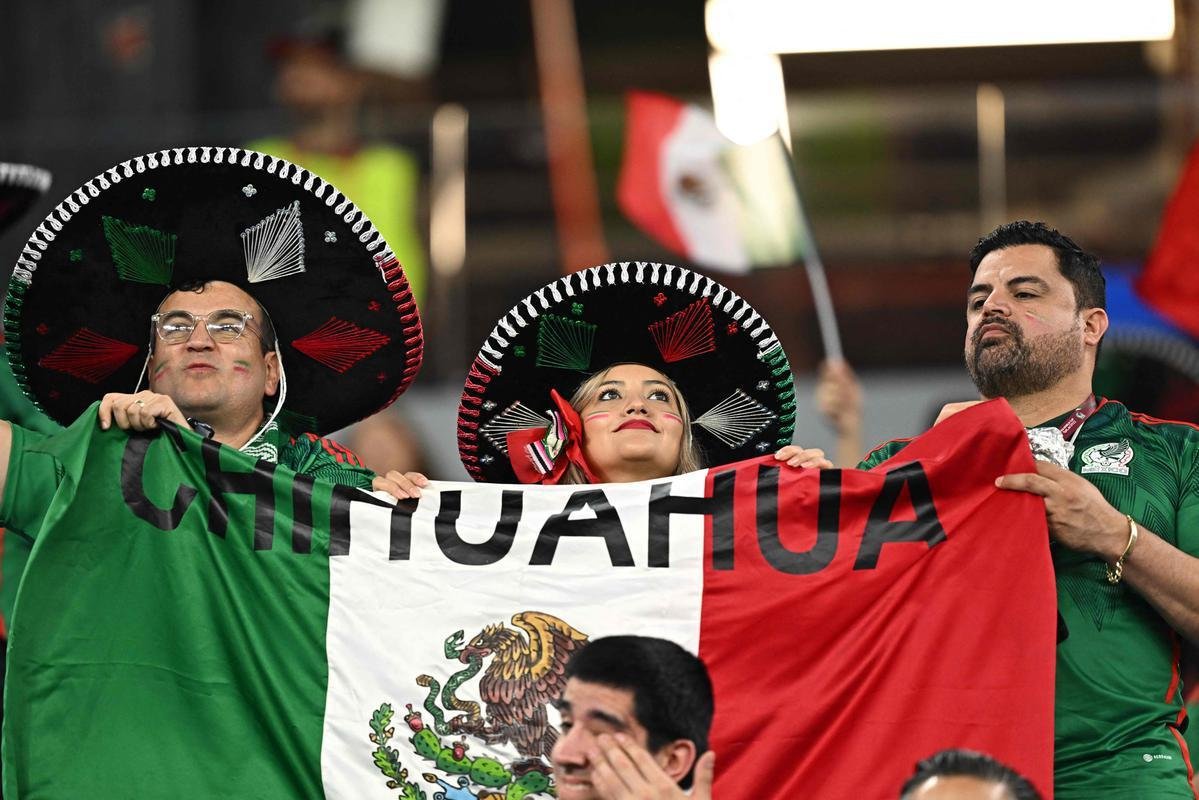 Imagens da torcida no jogo entre Mxico e Polnia pelo Grupo C da Copa do Mundo.