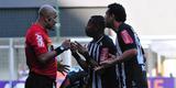 Fred questiona carto dado pelo rbitro ao companheiro Robinho