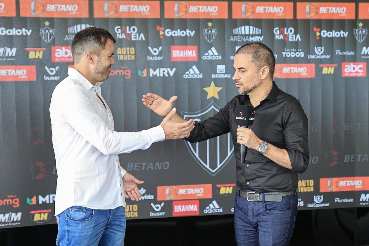 Fotos da apresentao de Eduardo Coudet no Atltico