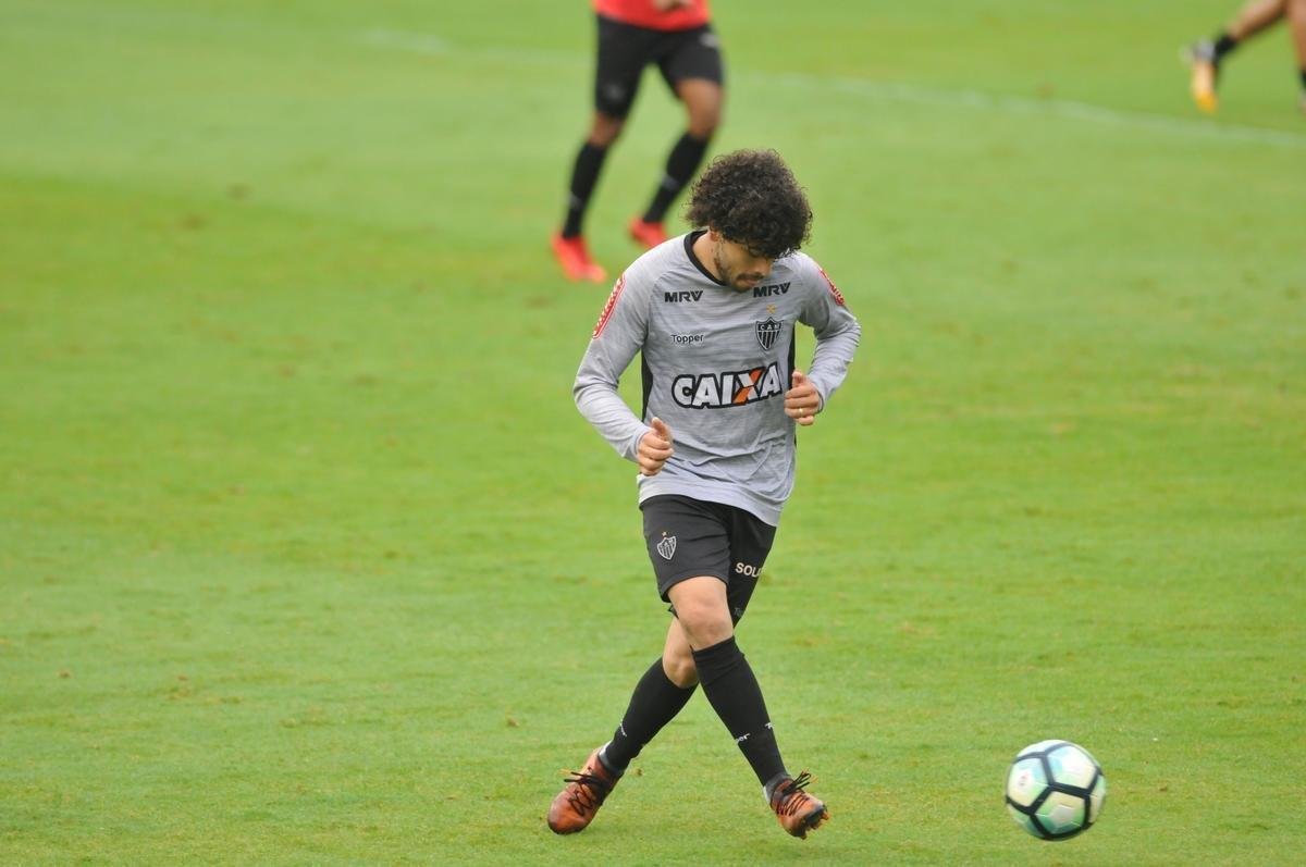 O elenco do Atltico treinou nesta quinta-feira de olho no jogo contra o Corinthians, neste domingo