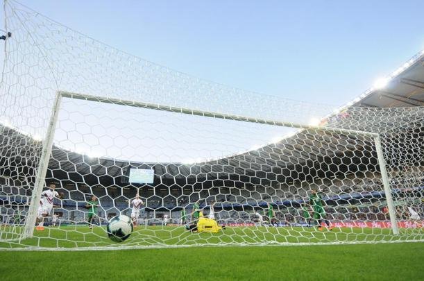 Imagens da partida entre Bolvia e Venezuela