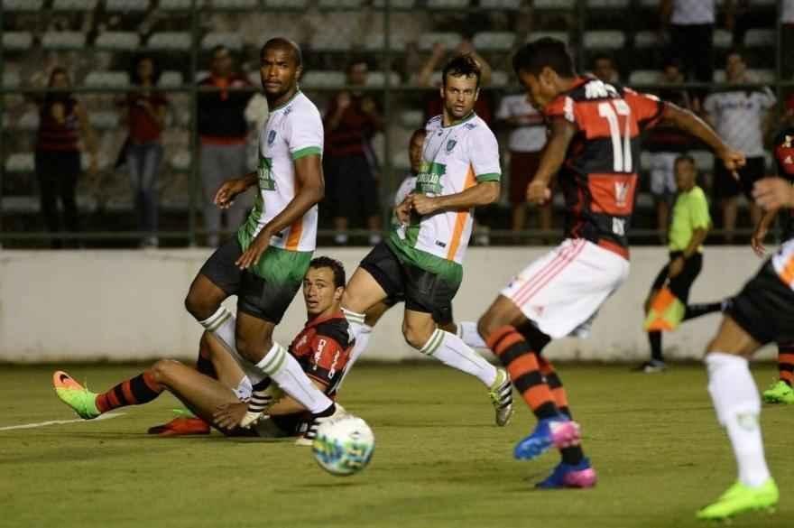 Flamengo e Amrica jogaram no Bezerro, no Distrito Federal, pela Primeira Liga