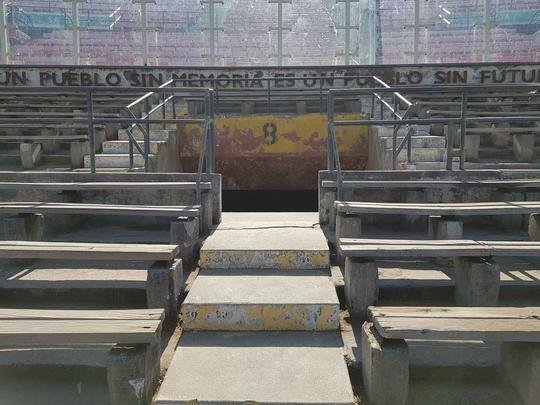 Na ditadura chilena do general Augusto Pinochet, o local serviu de priso para cidados chilenos e estrangeiros perseguidos pelo governo.