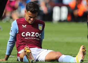 Informação foi divulgada por Unai Emery, técnico do Aston Villa, da Inglaterra; lesão muscular na coxa direita tem prazo de recuperação de seis semanas