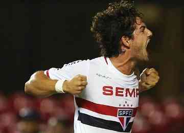 Esta é a terceira vez que o Alexandre Pato vai defender a camisa do São Paulo. Nas duas primeiras, o atacante marcou 47 gols.
