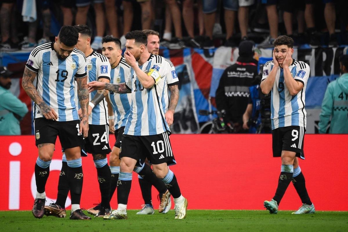 Argentina e Austrlia se enfrentaram pelas oitavas de final da Copa do Mundo