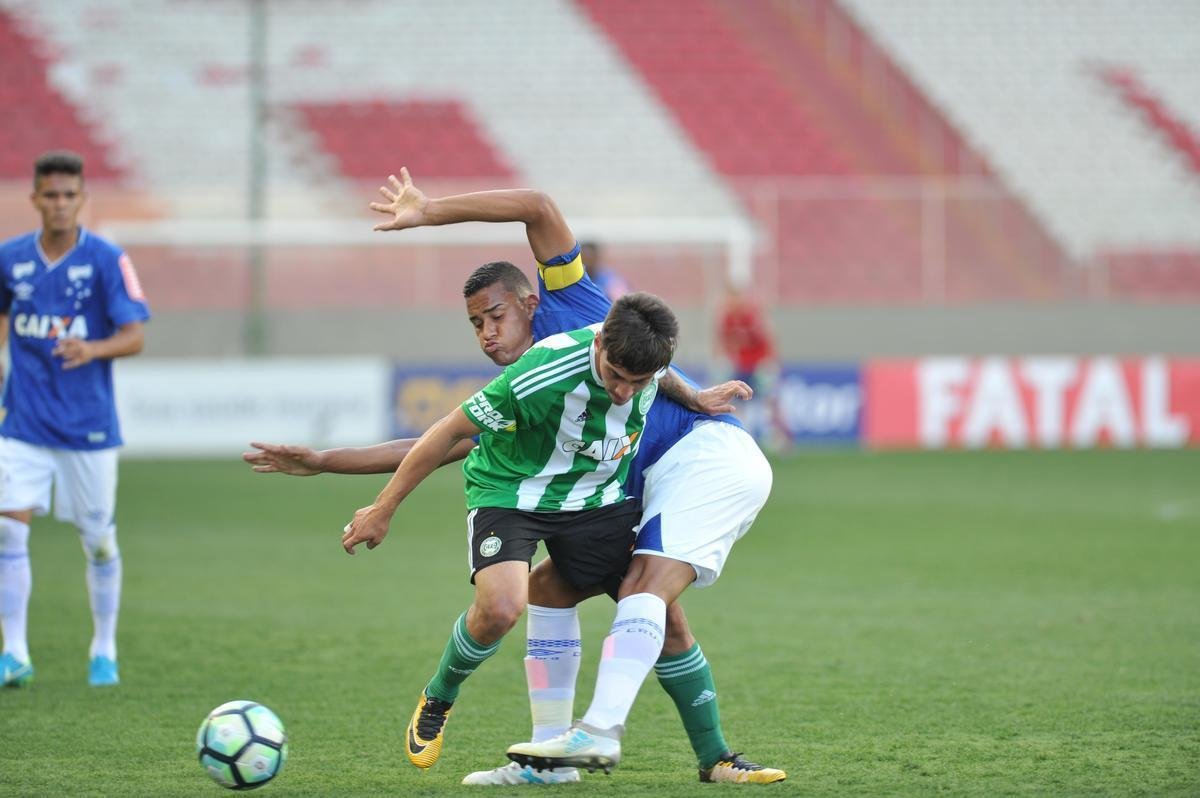 Imagens do jogo entre Cruzeiro e Coritiba, no Independncia, pela final do Campeonato Brasileiro Sub-20
