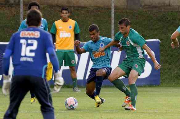 Time reserva do Cruzeiro enfrentou o Betim em jogo-treino disputado nesta sexta