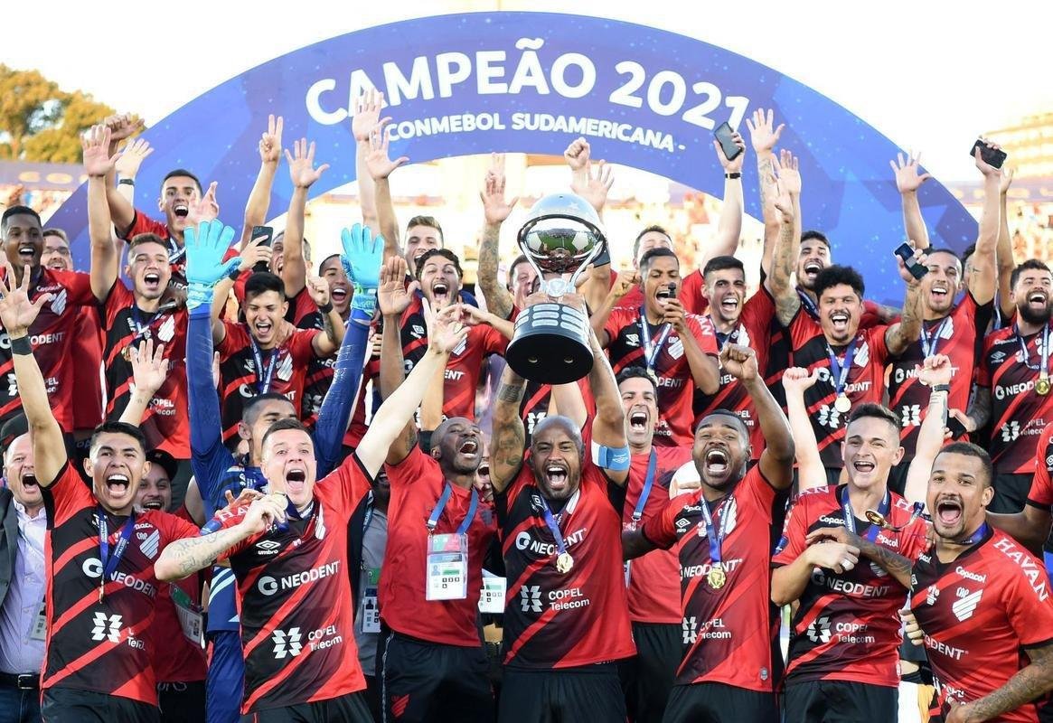 Athletico-PR  bicampeo da Copa Sul-Americana (2018 e 2021), da Copa do Brasil 2018 