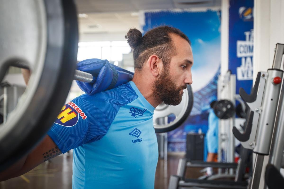 Veja imagens do primeiro dia de trabalho do Cruzeiro no ano de 2019