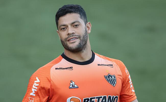 Hulk durante treinamento do Atlético na Cidade do Galo
