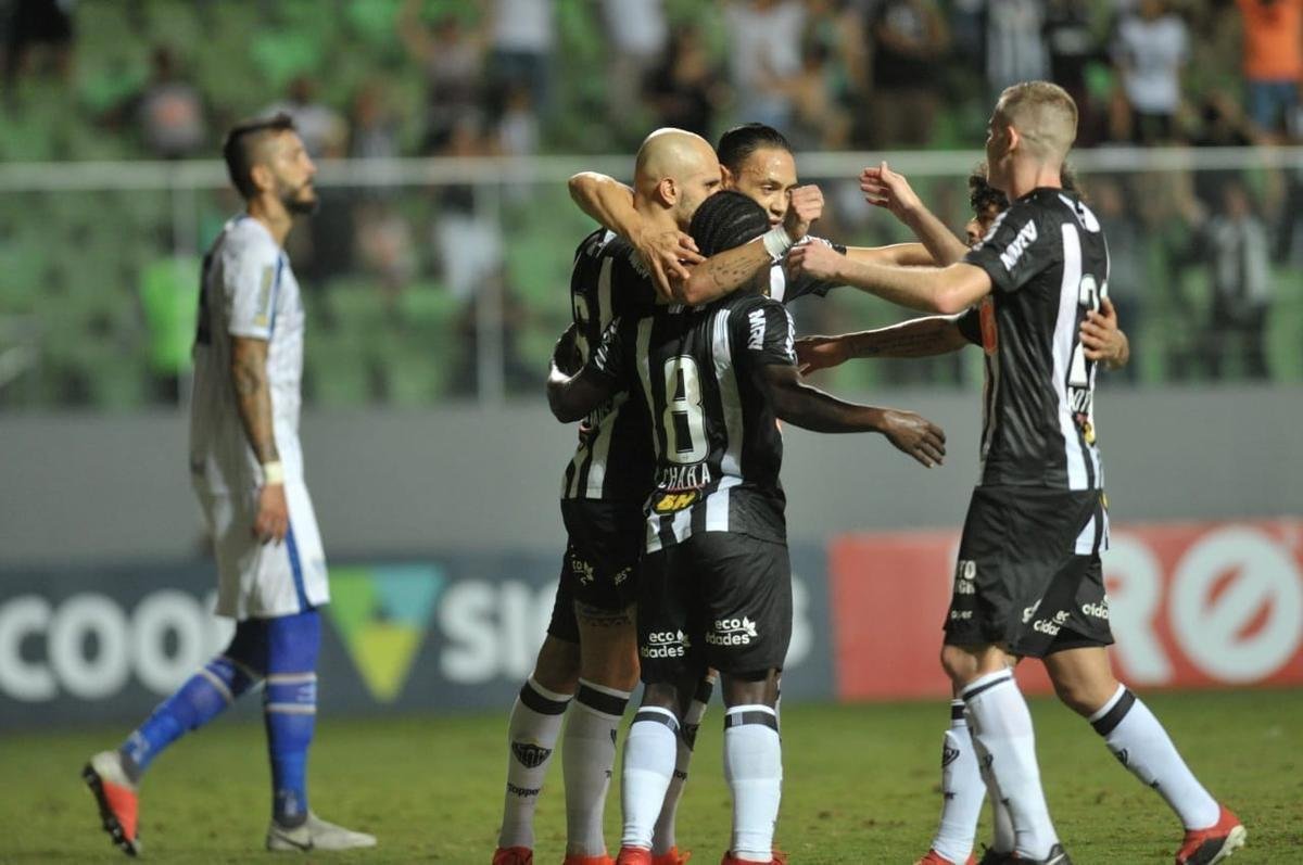 Confira as melhores imagens do duelo na estreia do Campeonato Brasileiro