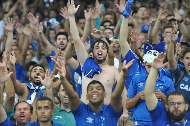 Torcedores do Cruzeiro encheram Mineiro em primeiro jogo em casa da Libertadores 2018