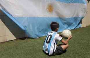 Festa da torcida argentina em Buenos Aires durante final da Copa do Mundo entre a seleo 'Albiceleste' e a Frana, em Lusail, no Catar
