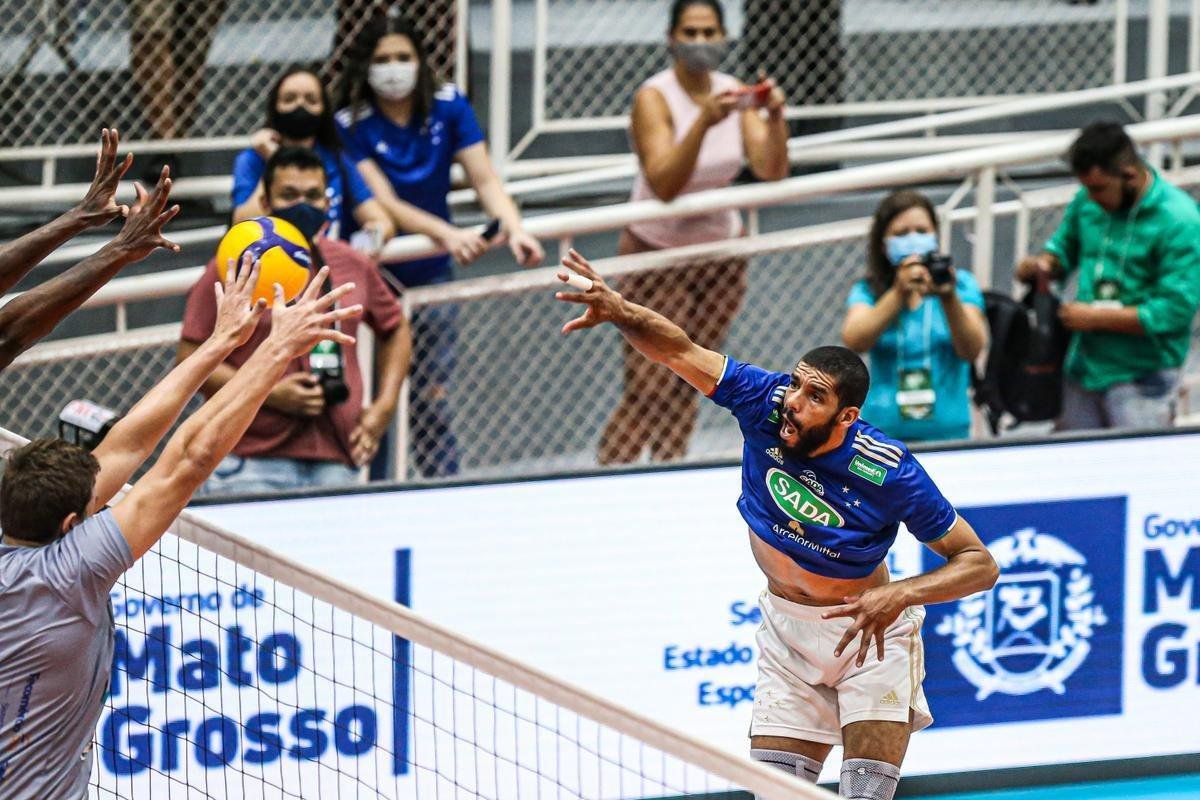 Cruzeiro vence o Natal por 3 sets a 0, em Campo Grande, e  tetra da Supercopa