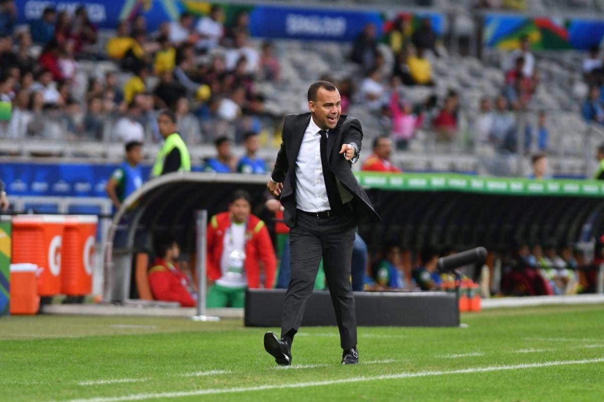 Imagens da partida entre Bolvia e Venezuela