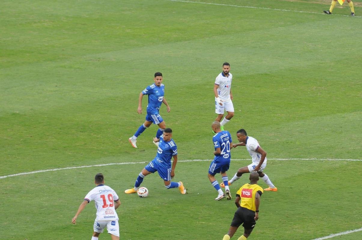Fotos da partida entre Cruzeiro e Bahia, no Mineir�o, pela 20� rodada da S�rie B do Brasileiro