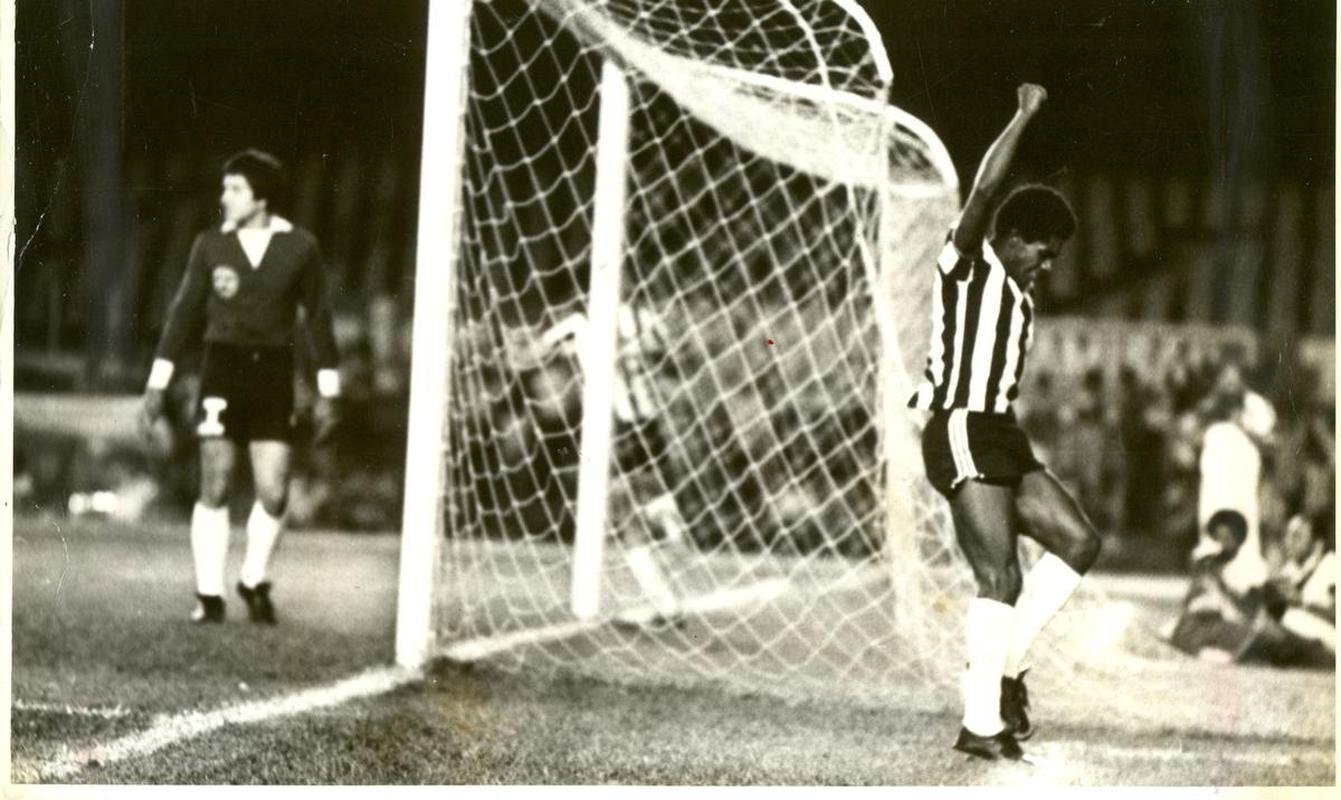 O Atltico deu o troco no River Plate no segundo confronto, vlido tambm pela fase semifinal da Copa Libertadores de 1978. No Mineiro, vitria alvinegra por 1 a 0, gol de Marinho, aos 38 minutos do segundo tempo.