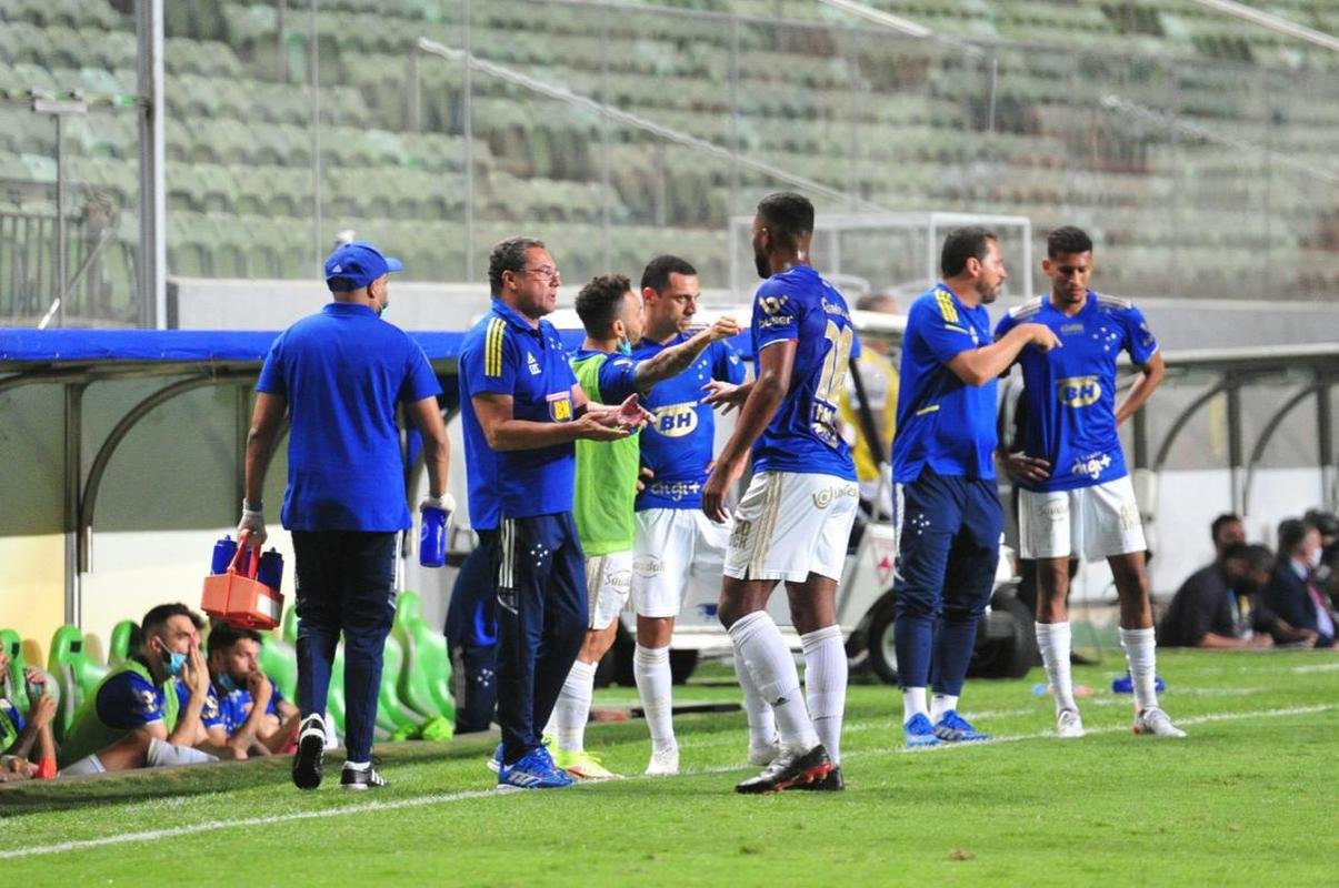 Fotos do jogo entre Cruzeiro e Remo, no Independncia, em BH, pela 32 rodada da Srie B do Brasileiro