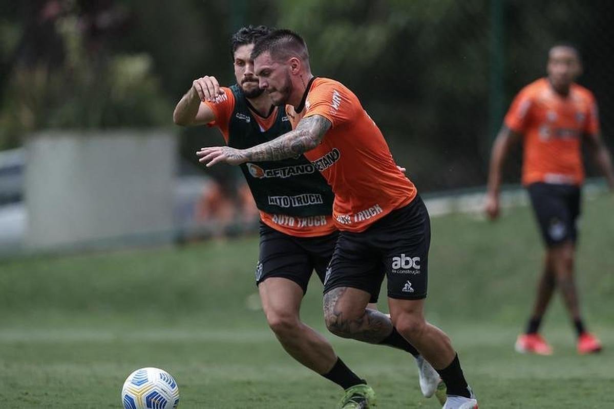 Galo treinou em preparao para o jogo contra o Fortaleza 