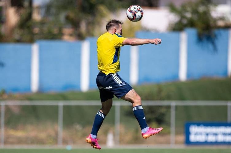 Cruzeiro empatou por 1 a 1 com o Boavista-RJ em jogo-treino realizado neste sbado (22/5), na Toca da Raposa II. Rafael Sobis marcou o gol celeste, enquanto Douglas Pedroso fez para a equipe do Rio de Janeiro.