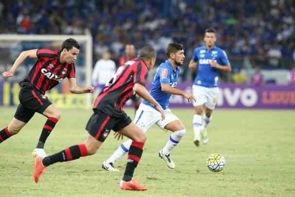 Fotos da partida entre Cruzeiro e Atltico-PR no Mineiro