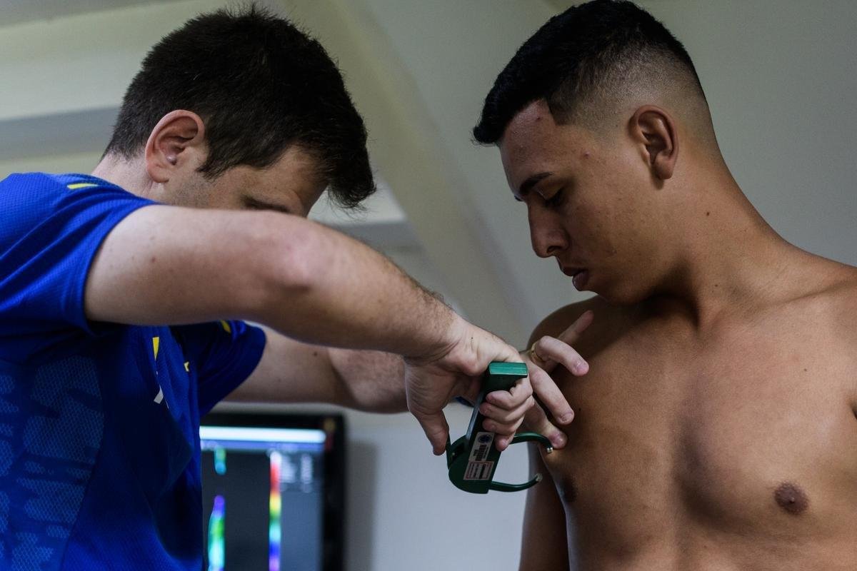 Fotos do primeiro dia de trabalho do Cruzeiro em 2022 na Toca da Raposa II