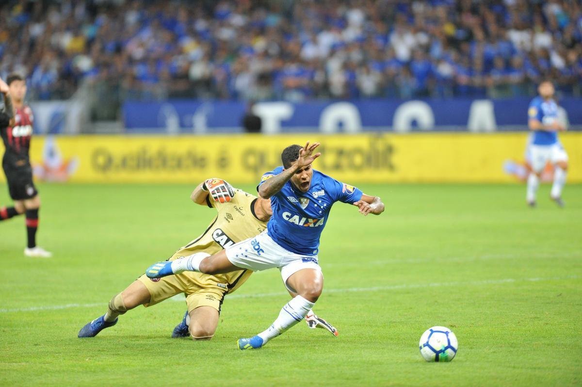 Cruzeiro conseguiu marcar no segundo tempo, com Arrascaeta, mas sofreu empate no fim com Bergson