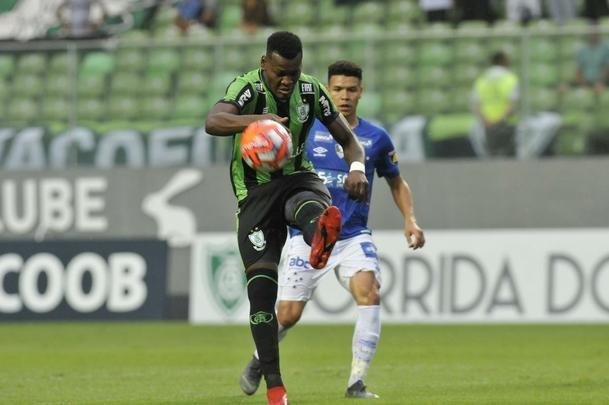 Fotos da partida entre Amrica e Cruzeiro, no Independncia, pelo Campeonato Mineiro