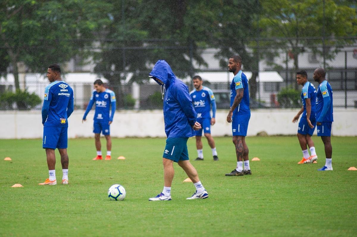 Imagens do treinamento do Cruzeiro no Rio de Janeiro