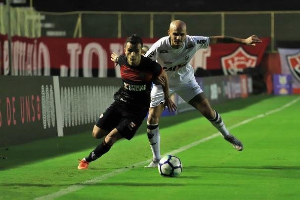 Vitória derrotou Atlético por 1 a 0, no Barradão, com gol de Léo Ceará