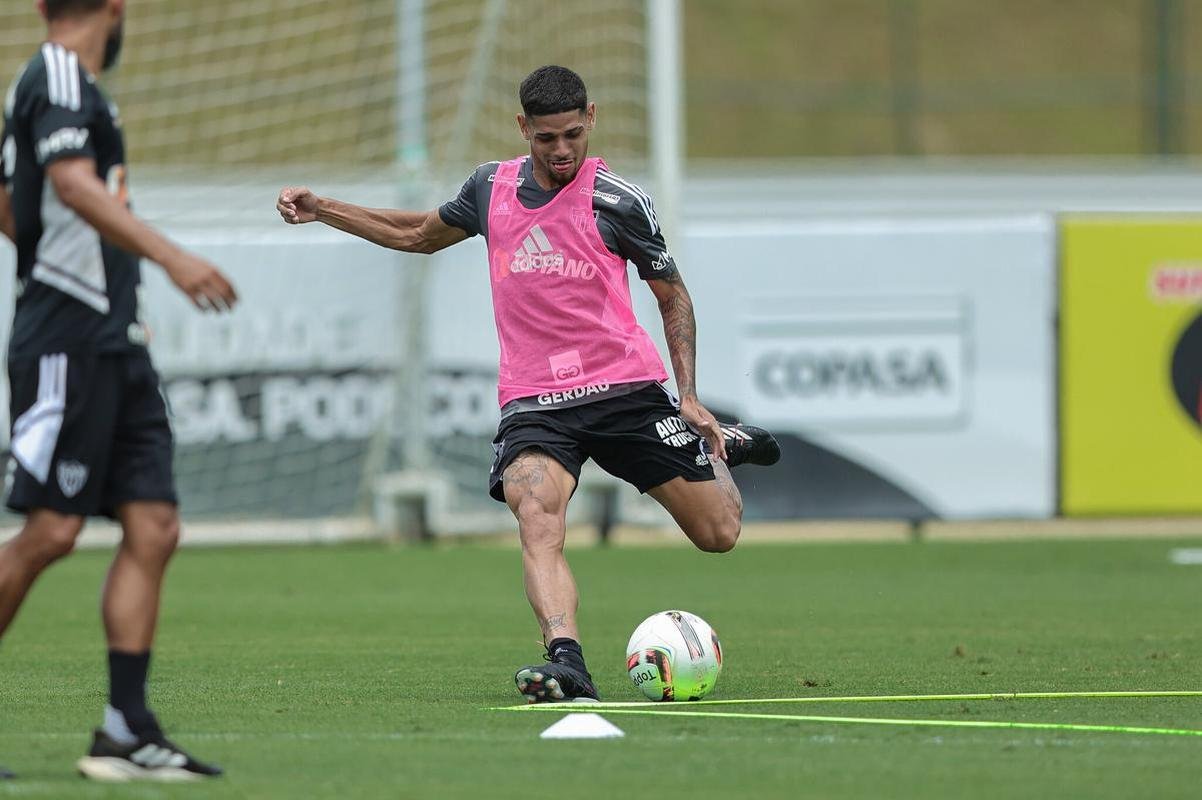 Atltico teve um dia de folga aps o empate com o Cruzeiro no clssico. Elenco de Coudet retomou atividades na Cidade do Galo na tarde desta quarta-feira (15/2).