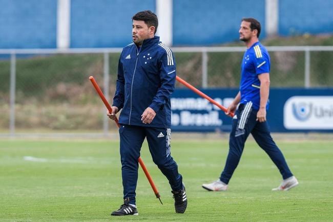 Jogadores do Cruzeiro realizaram primeiro treino sob comando de Mozart nesta sexta-feira (11/06)