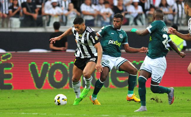 Hulk foi substitudo e recebeu algumas vaias da torcida do Galo