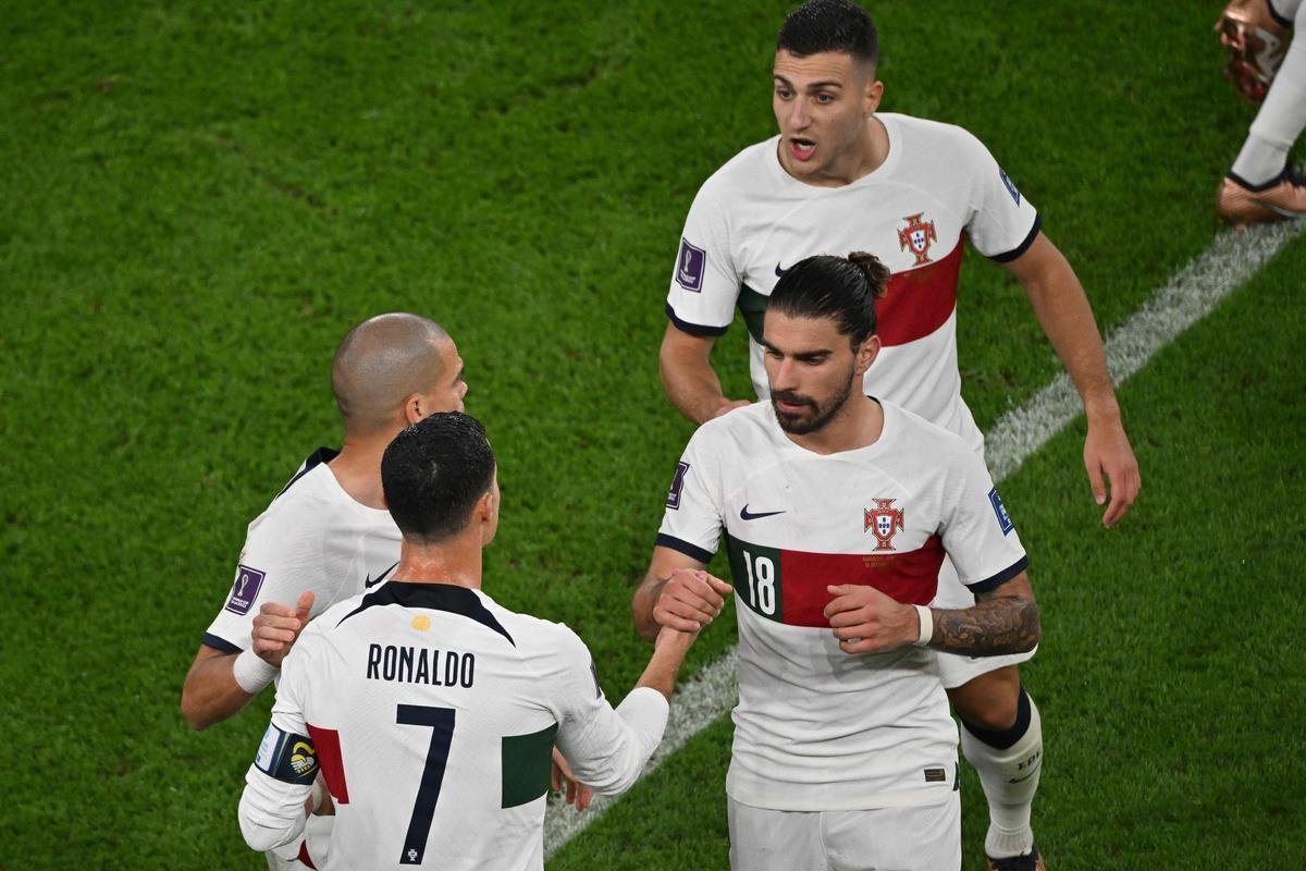 As reaes de Cristiano Ronaldo no banco e durante o jogo contra Marrocos pelas quartas de final da Copa do Mundo