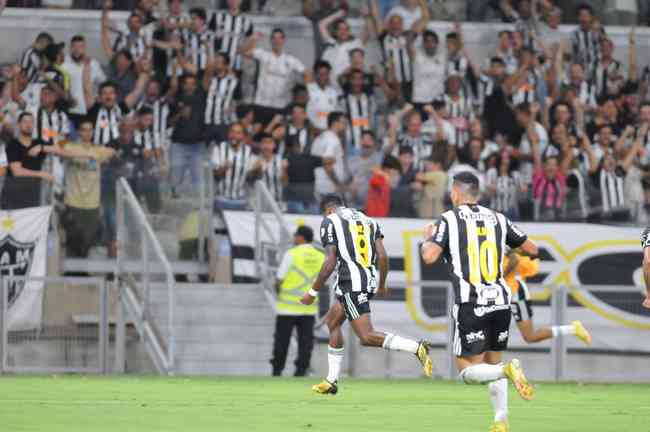 Paulinho quer Galo com 'faca entre os dentes' em jogos da