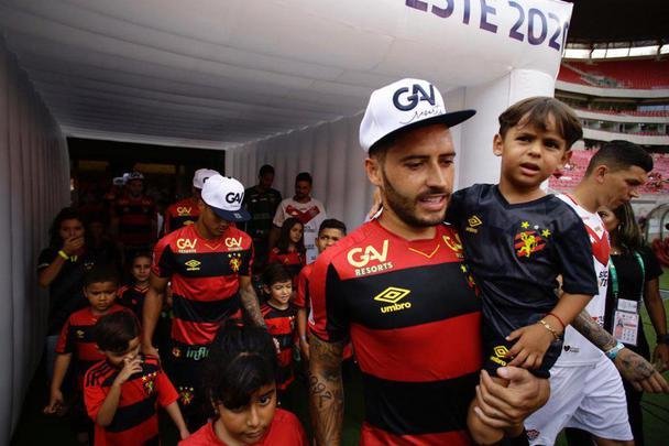 Partida entre Sport e Vitria, na Arena de Pernambuco, pela Copa do Nordeste