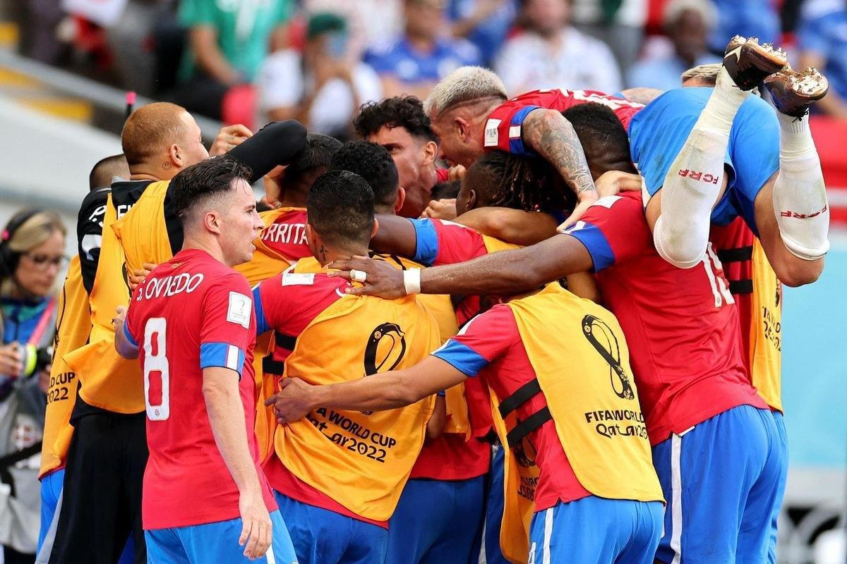 27 - Costa Rica - 3 pontos e oito gols negativos de saldo