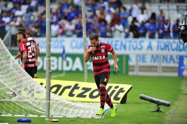 Cruzeiro x Flamengo: fotos do jogo vlido pela 37 rodada do Brasileiro, neste domingo (25/11), no Mineiro (Ramon Lisboa/EM D.A Press)