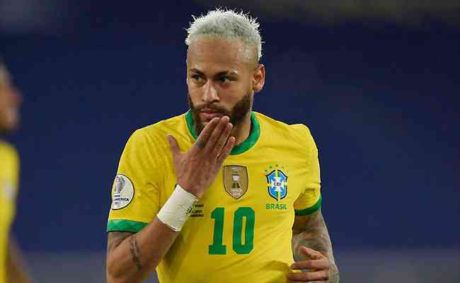 Neymar comandou a vitria elstica sobre o Peru e chegou aos 68 gols pela Seleo Brasileira