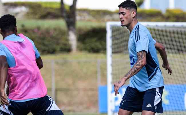 Zagueiro Luís Felipe, de 21 anos, é o novo reforço do Cruzeiro para o sistema defensivo