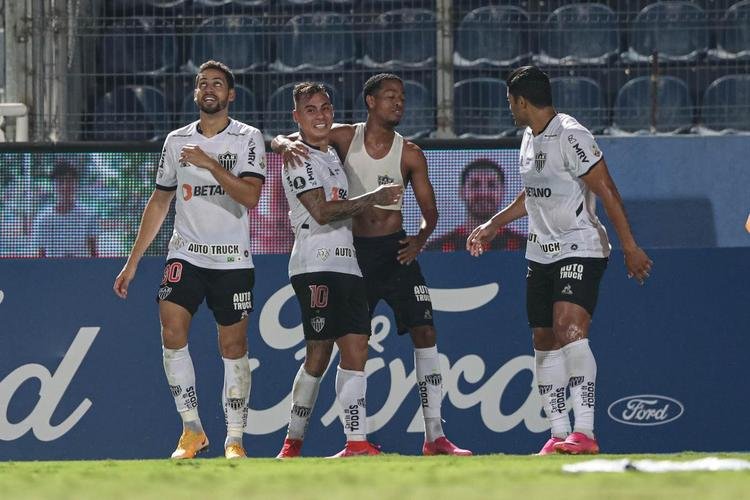 Atltico venceu o Cerro Porteo, em Assuno, com um gol de Keno, nos acrscimos do segundo tempo
