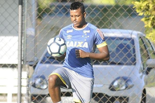 Marcos Vincius no atuou em nenhum jogo e ficou  disposio em duas partidas, contra o Murici (volta) e So Paulo (ida)