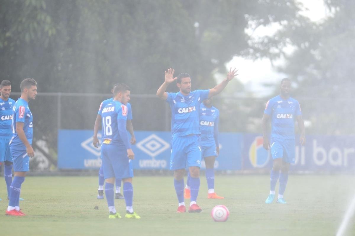 Fotos do ltimo treino do Cruzeiro antes de enfrentar a Caldense (Alexandre Guzanshe/EM D.A Press)