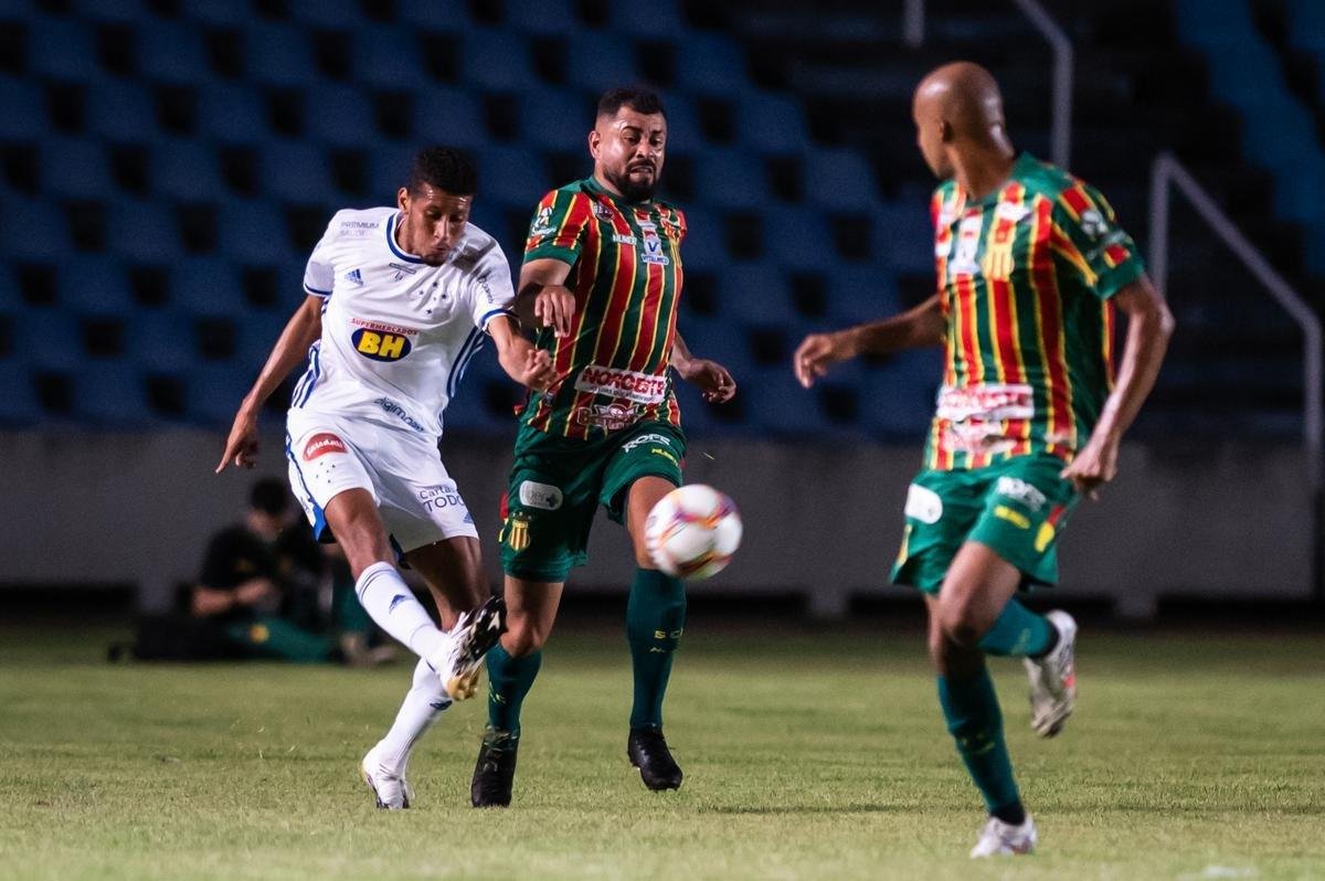 Imagens do jogo entre Sampaio Corra e Cruzeiro, pela 33 rodada da Srie B, no Castelo, em So Lus (MA)
