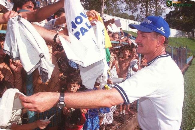 Felipo em treino aberto do Cruzeiro em 2000