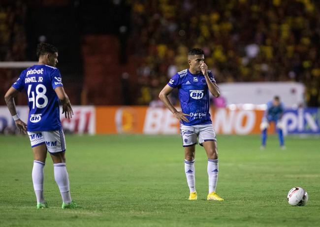 Cruzeiro foi batido pelo Sport por 3 a 1 na Ilha do Retiro pela Série B